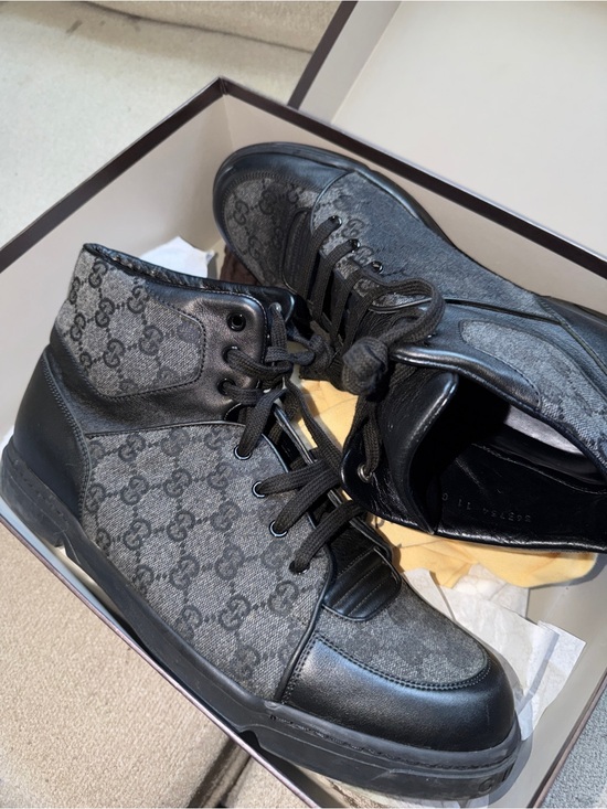 Gucci Other - Gucci men black sneakers